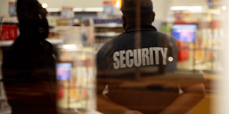 security-guard-with-shoplifters
