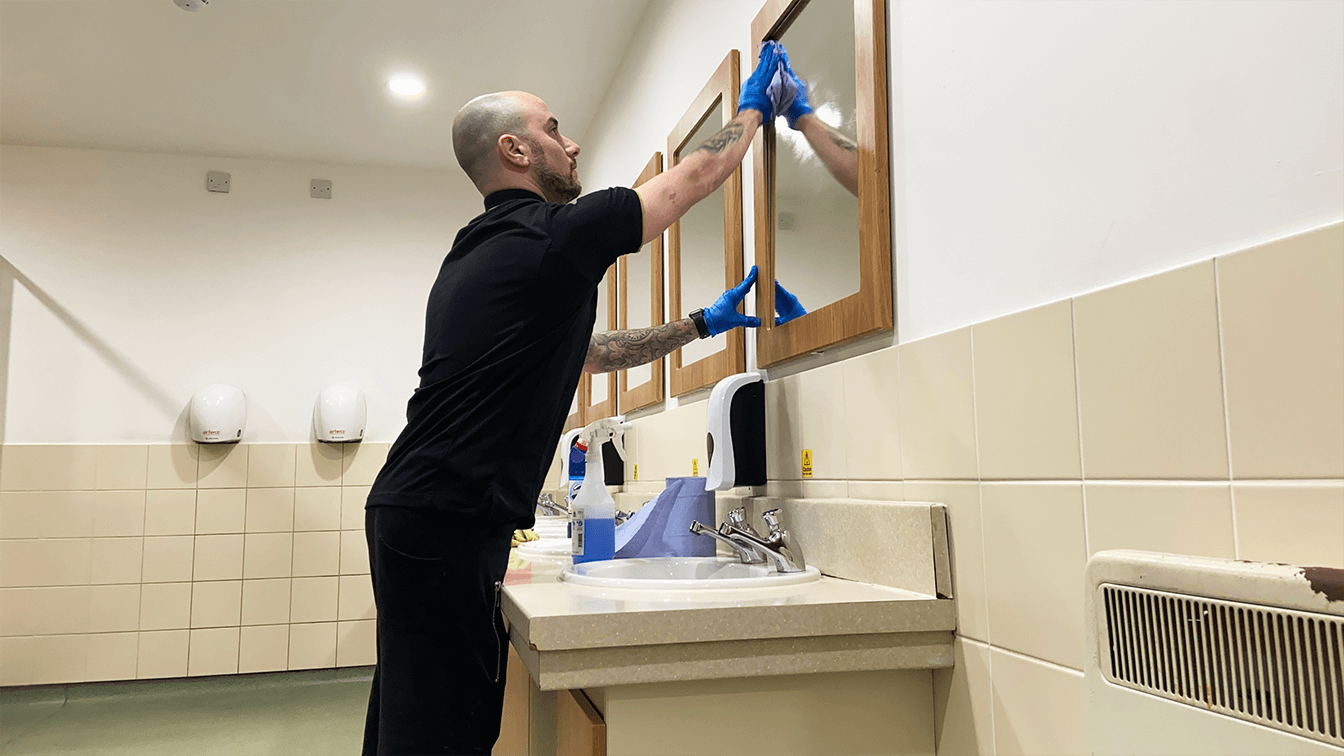 tiago - cleaning - 3