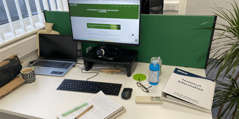 untidy desk